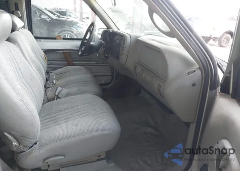 1997 Chevrolet C1500 Fleetside из США, поврежденный, VIN 1GCEC19M5VE229583